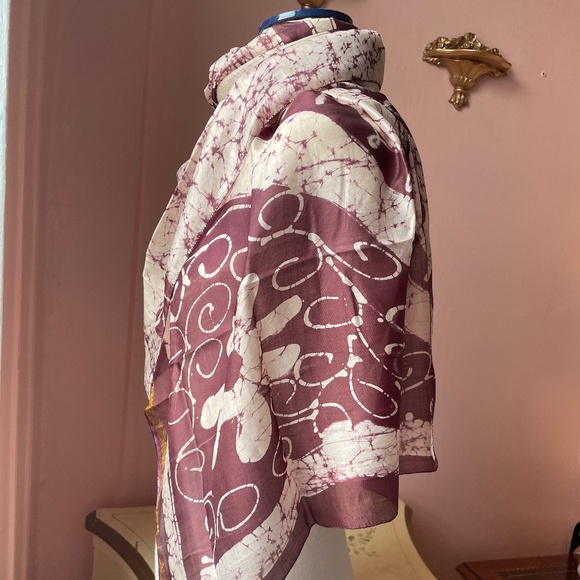 Handmade marble print burgundy/cream silk scarf - Picture 4 of 15